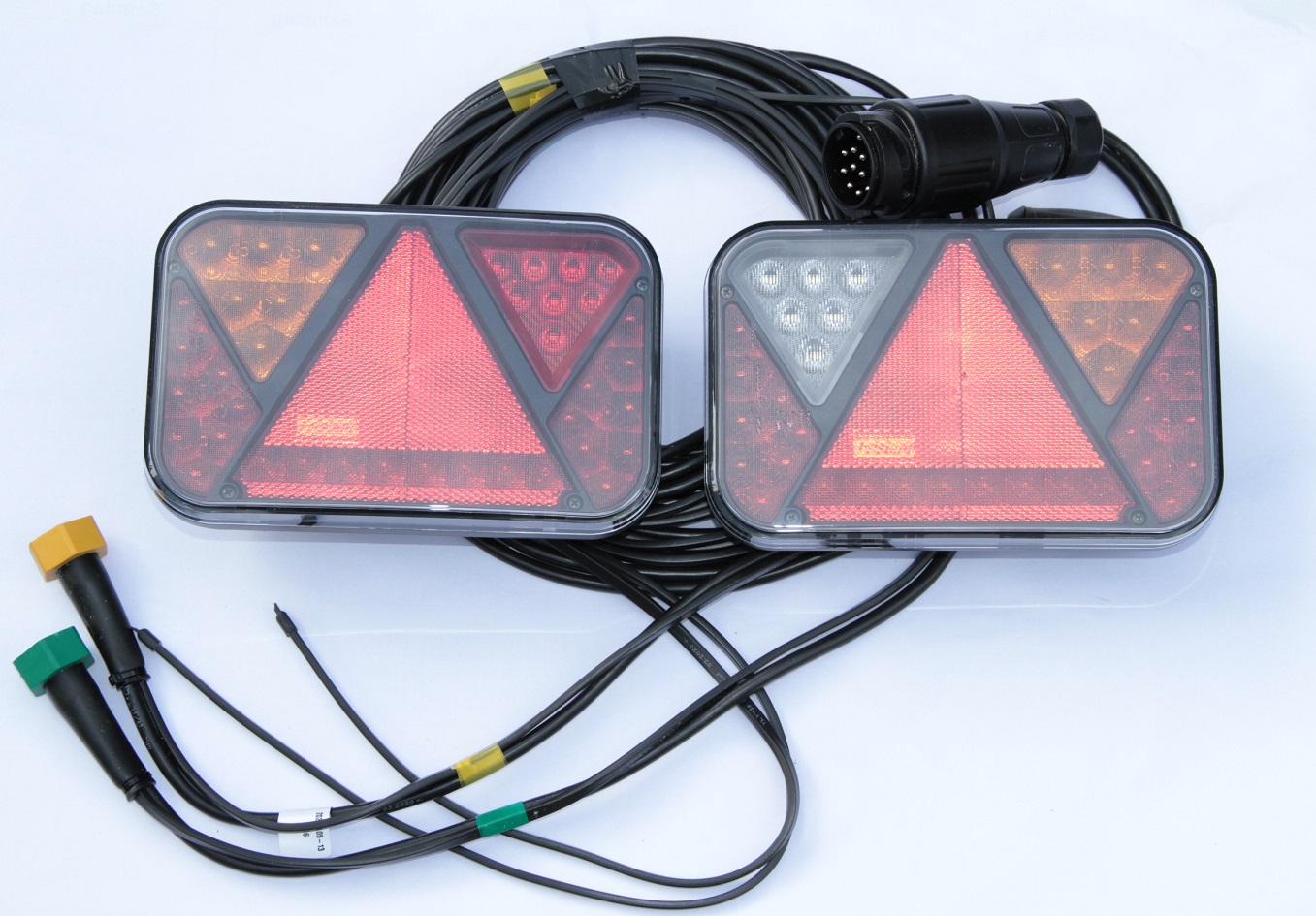 LED Anhänger-Leuchten-Set mit Mehrfunktionsleuchte OCTAGON – GEKA Online